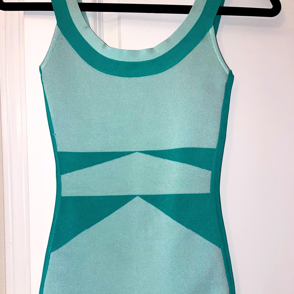 XS MARCIANO BANDAGE MINI DRESS